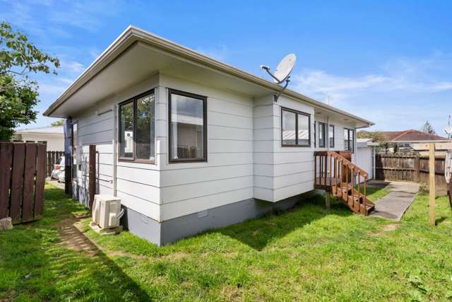 2/14 John Street Mangere East_1