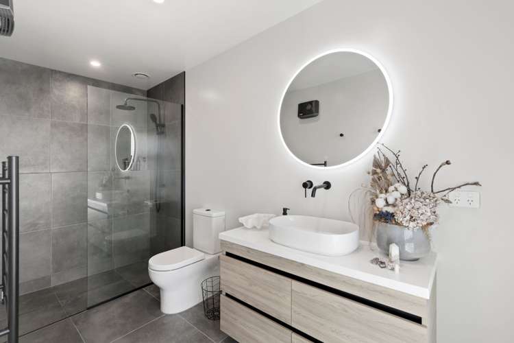 64 Katania Heights Brightwater_11