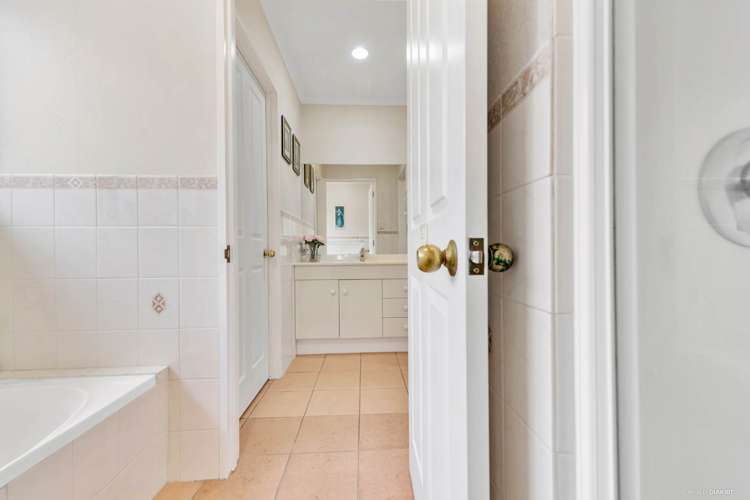 18 Ambleside Drive Northpark_14