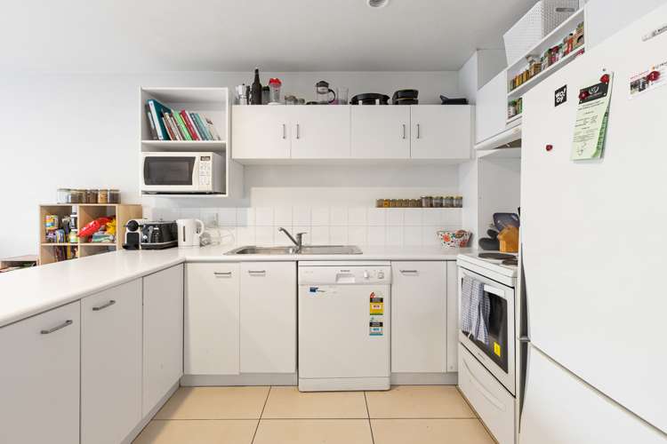 10/17 Auburn Street Grafton_11