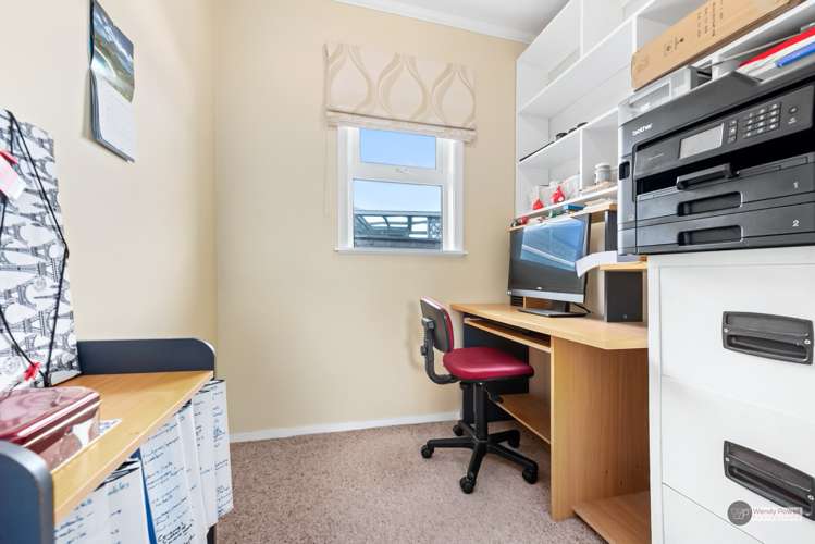 18 Holyoake Crescent Avalon_16