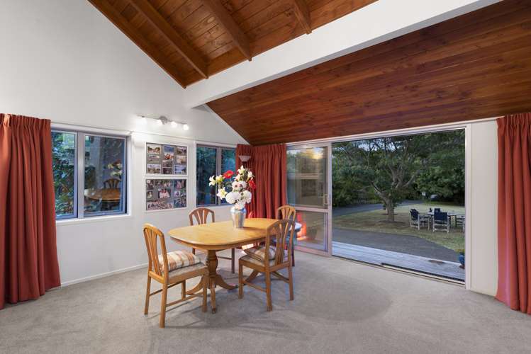 1083 Kahikatea Flat Road Waitoki_10