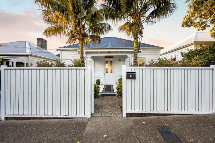 3 Westmoreland Street East_0