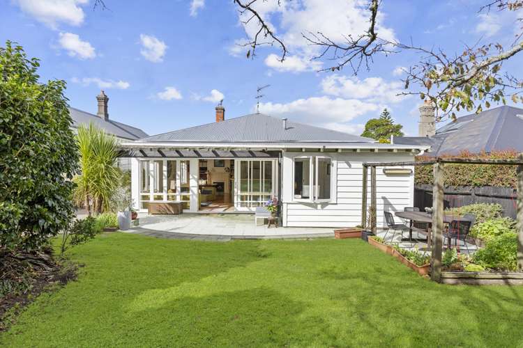 5 Mewburn Avenue Mount Eden_16