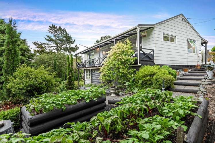 42 McEntee Road Waitakere_5