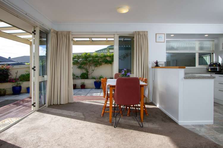 13 Vining Crescent Stoke_8