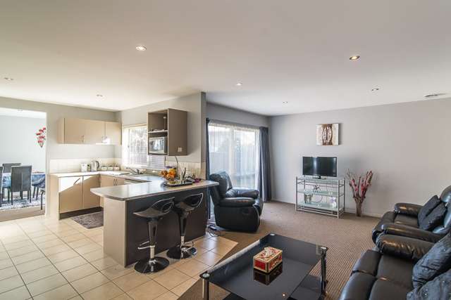 11a Waldie Grove Avalon_2