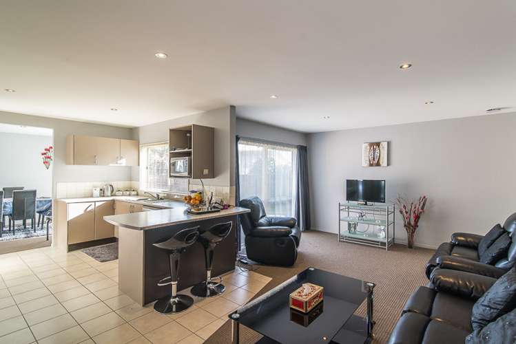 11a Waldie Grove Avalon_2