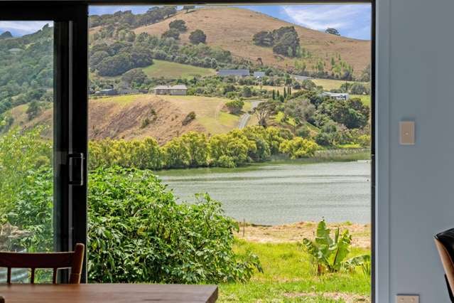 Waterfront, Bespoke Shed House!