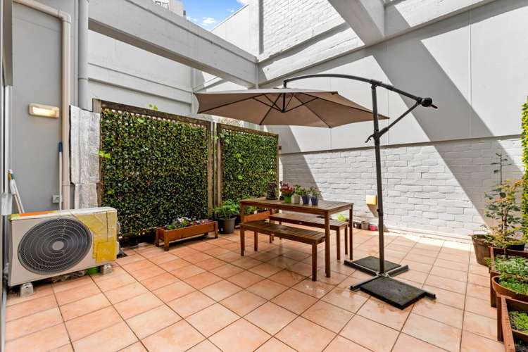 1i/10 Hobson Street Auckland Central_5