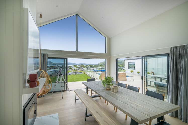 5 Joyce Harsant Place Cooks Beach_8