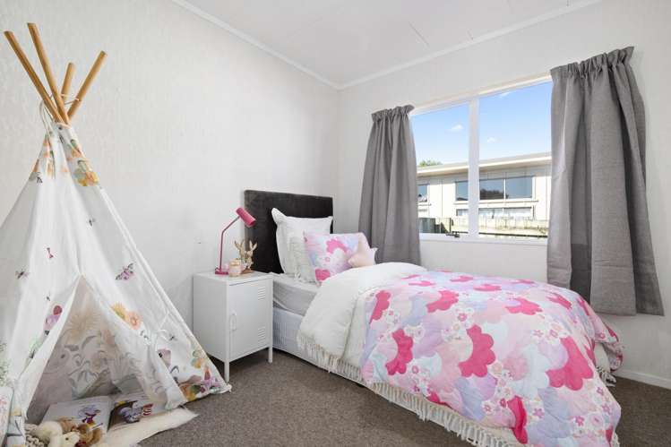 2 Duke Avenue Pukekohe_5
