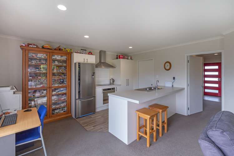 41 Farnborough Way Rolleston_3