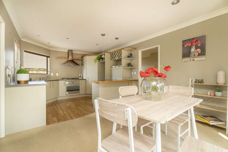 12a Chippenham Grove Churton Park_7