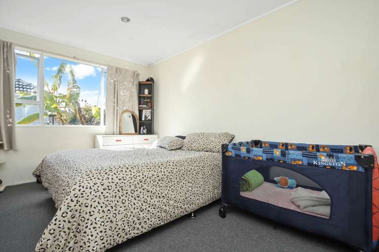 2/80 Portage Road New Lynn_5