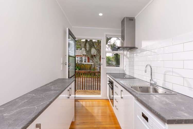 2/4 Sydney Street Hauraki_8