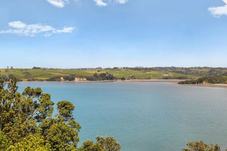 46 Kestrel Heights Arkles Bay_14