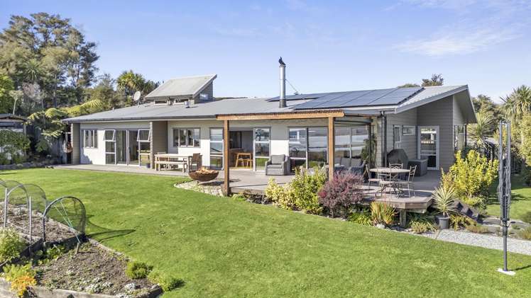 30 Ruataniwha Drive Collingwood_1
