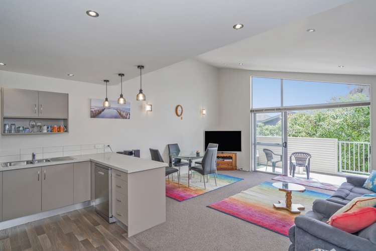 11/18 Eyre Street Whitianga_12