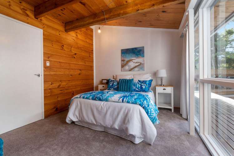 18 Easter Parade Glen Eden_14