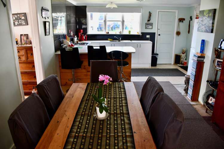 10 Hunter Street Karamea_11