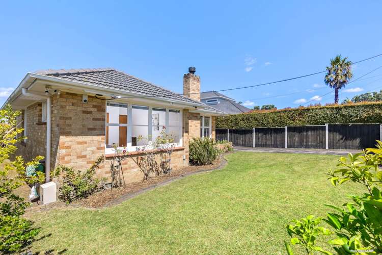 7 Coronation Street Belmont_14