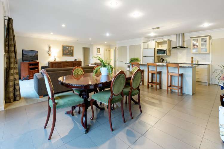 10 Coles Cove Papamoa_10