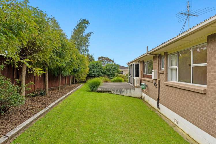 12 Towra Place Botany Downs_27