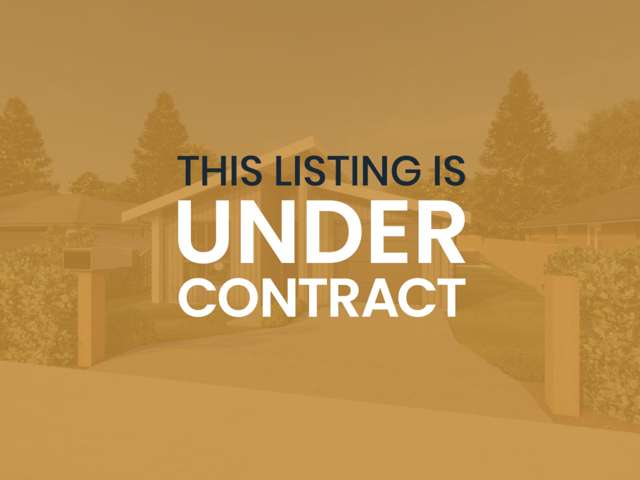 Exquisite Lakeside 4 bed 2 bath