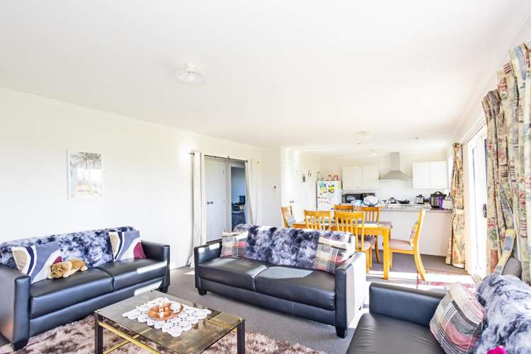 87 Lothian Crescent Strathern_3