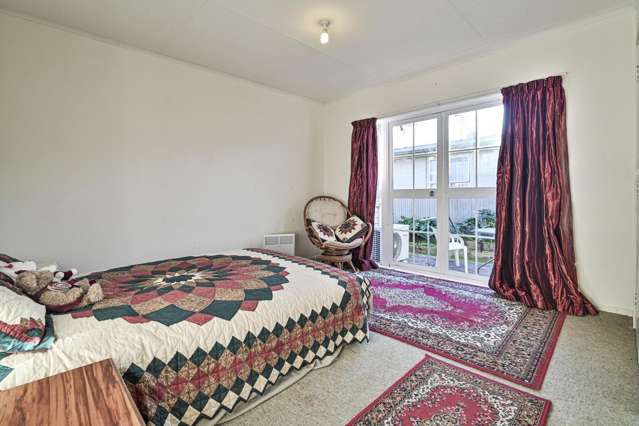 215 Sunnybank Crescent Camberley_4