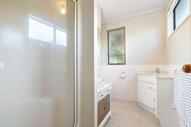 3 Bluewater Place Wattle Downs_12