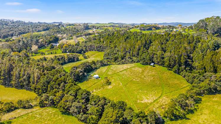 225 Taylor Road Waimauku_26