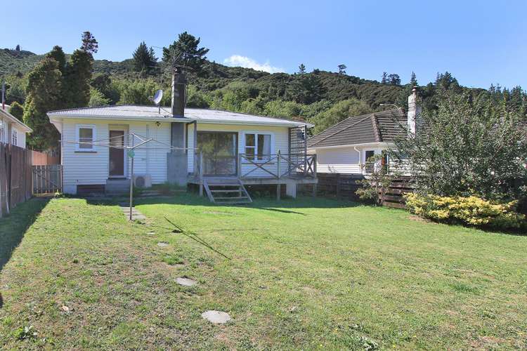 84 Coast Road Wainuiomata_12