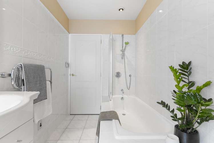 15c Burch Street Mount Albert_15