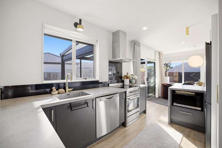 42 Trafford Street Harewood_6