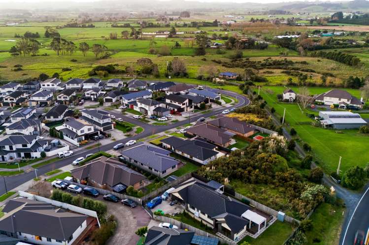 87 Twin Parks Rise Papakura_34