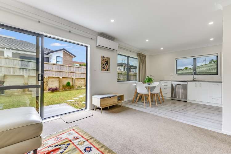 2/33 Cowley Drive Temple View_10