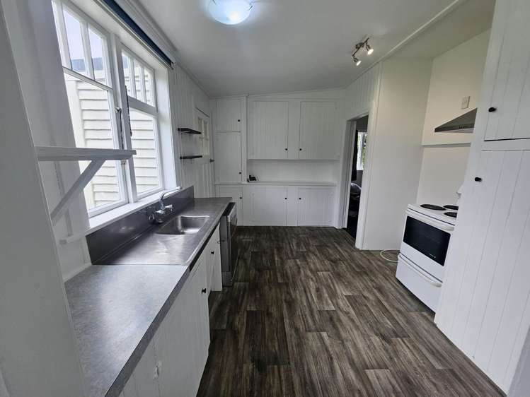 1401 State Highway 7_4