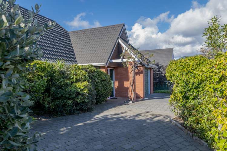 121 Hillcrest Road Raumati Beach_1