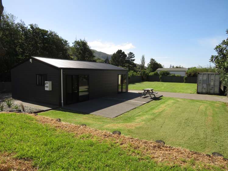 15 Blakes Approach Mahia_9