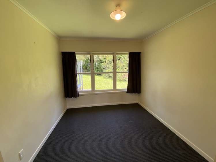 25 Highland Avenue Titirangi_8
