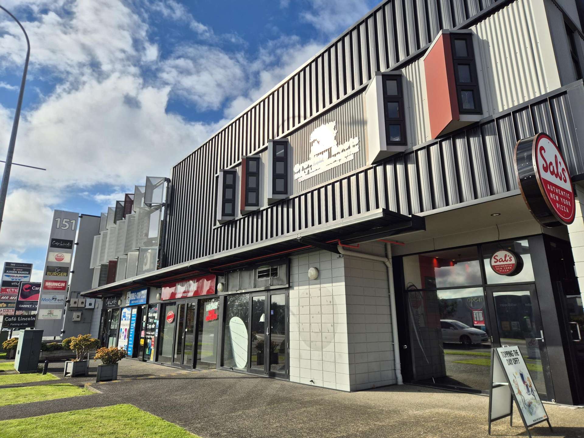 2/151 Lincoln Road Henderson_0