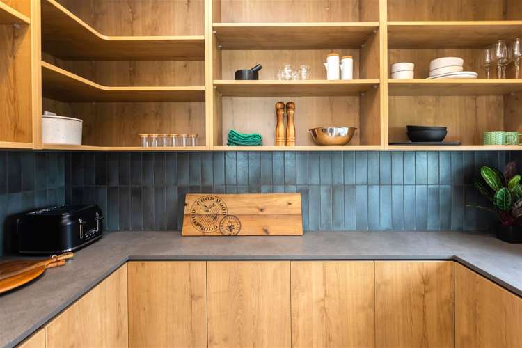 18 Kingsbridge Drive Burwood_9