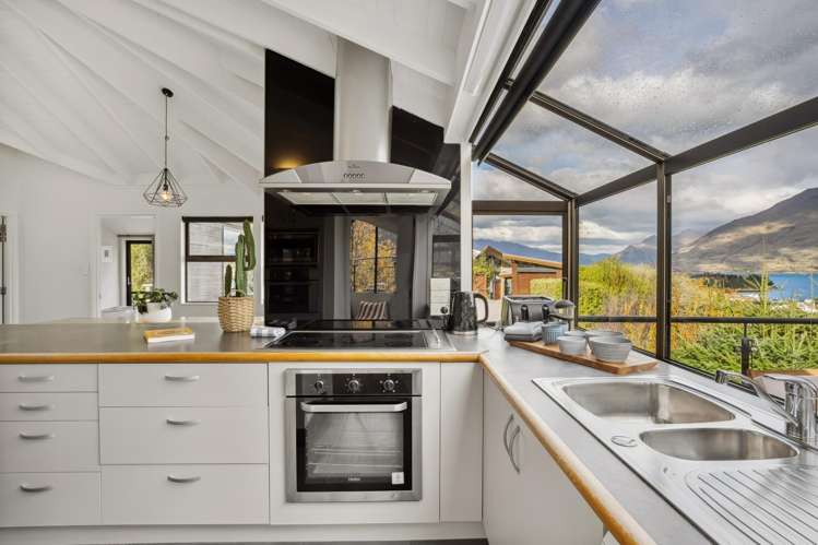 13 Malaghan Street Queenstown_6