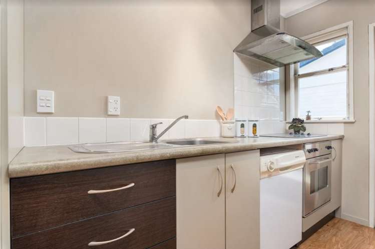 2/45 Abbotts Way Remuera_10