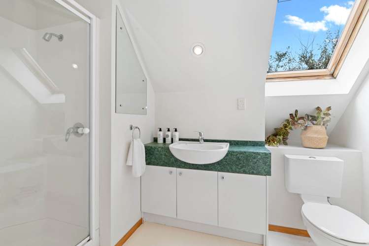 7/96 William Bayes Place Red Beach_15