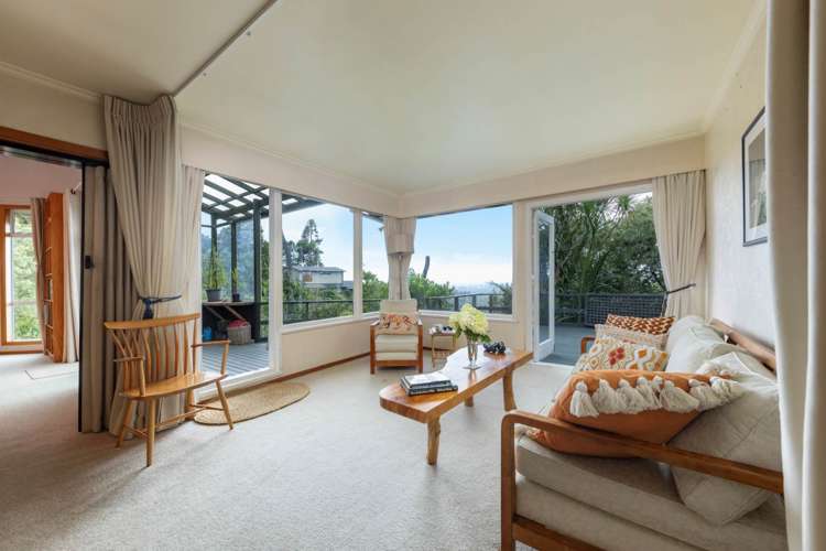 320 Forest Hill Road Waiatarua_1