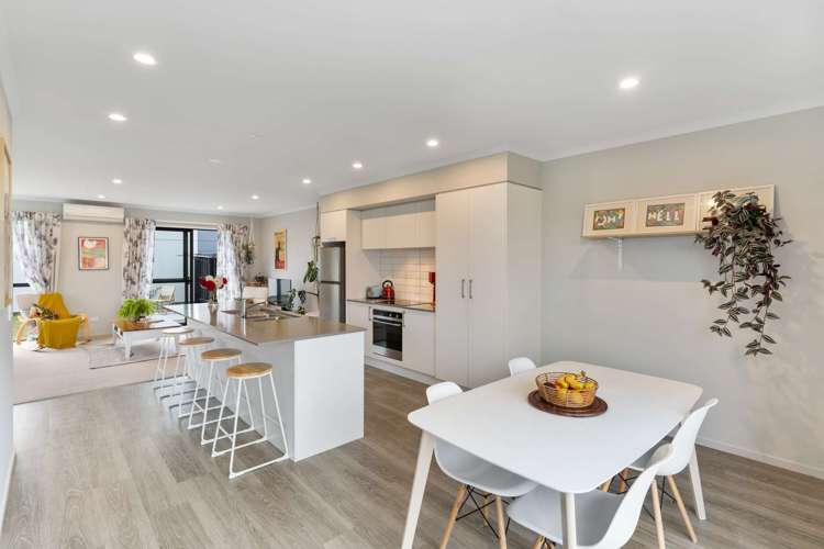 24 Tippet Crescent Wigram_6