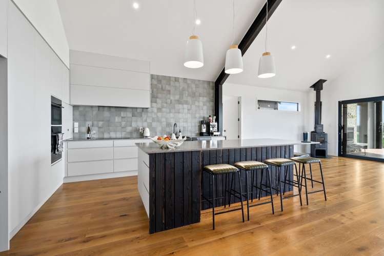 213 Hewlett Road Mata_6